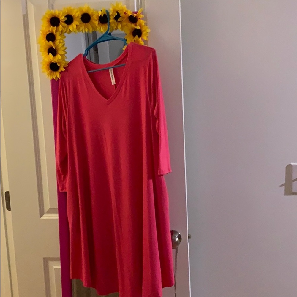 Size Xl quarter length sleeve dress flowy